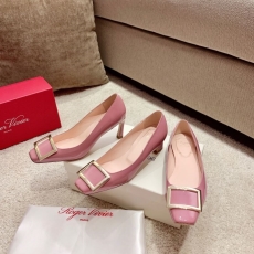 Roger Vivier flat shoes